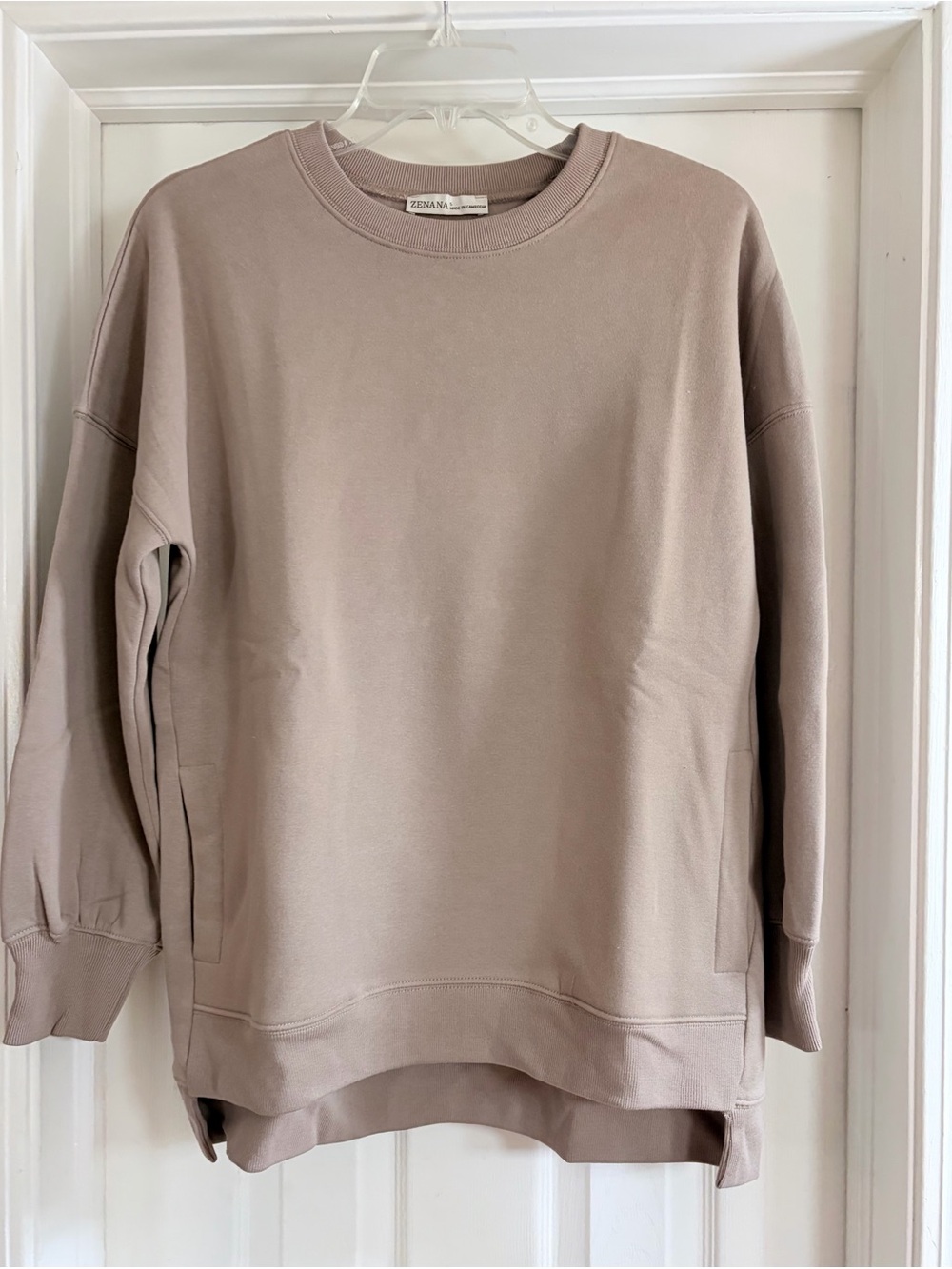 Zenana/women’s NWOT Cocoa Boyfriend Crewneck Top Size S - Picture 4 of 8